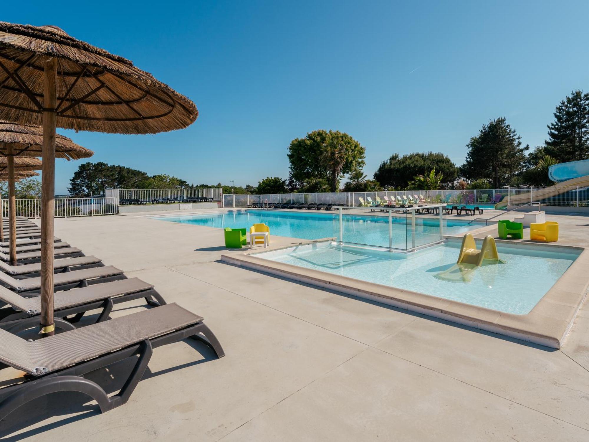 Hotel Domaine Les Jardins De Kergal Guidel-Plage Esterno foto